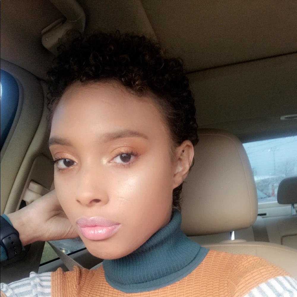 Meet your Posher, Ania